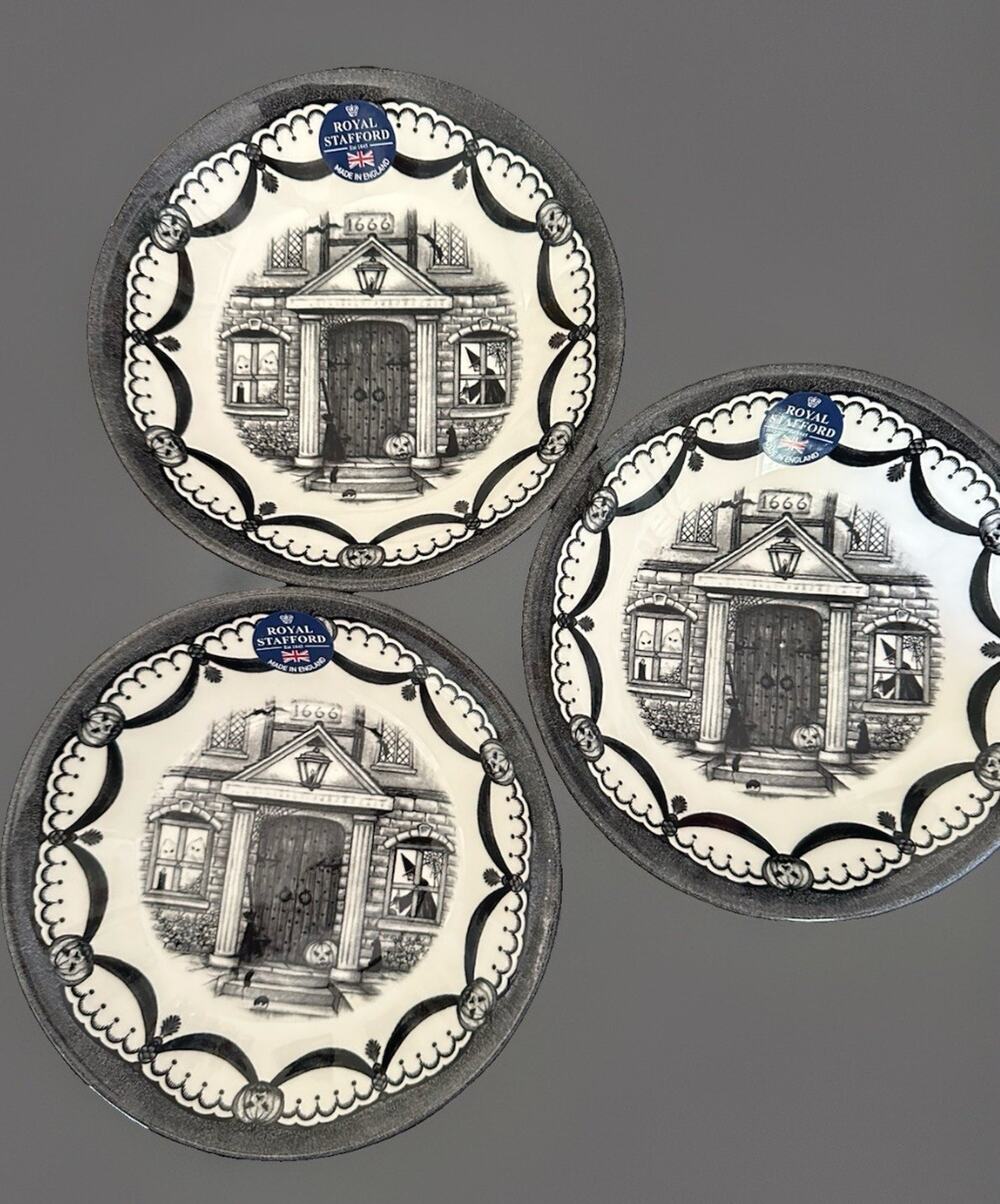 3 Royal Stafford Spookeyville Haunted House 1666 Salad Bowls Halloween NWT 7+”